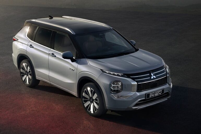 2026 Mitsubishi Outlander PHEV's Price Stays Under $45,000