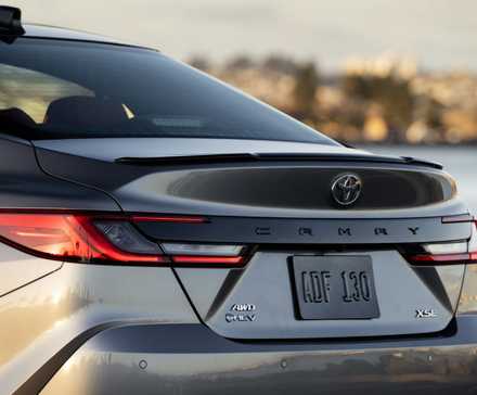 2026_Camry_XSE_AWD_HeavyMetalBlackRoof_042-scaled