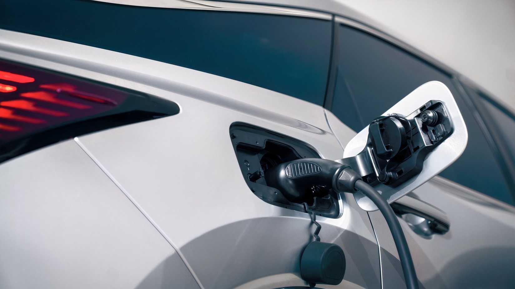 2026_Lexus_RX_450h_Luxury_03