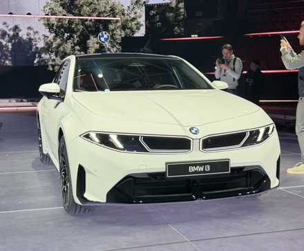 2027 BMW i3 Neue Klasse - Brett T Evans (35)