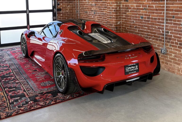 Porsche 918 Spyder finished in Guards Red [3544x3544]
