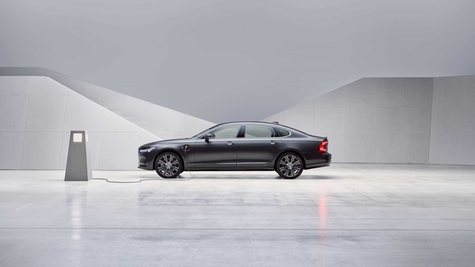 Black 2024 Volvo S90 Recharge Charging