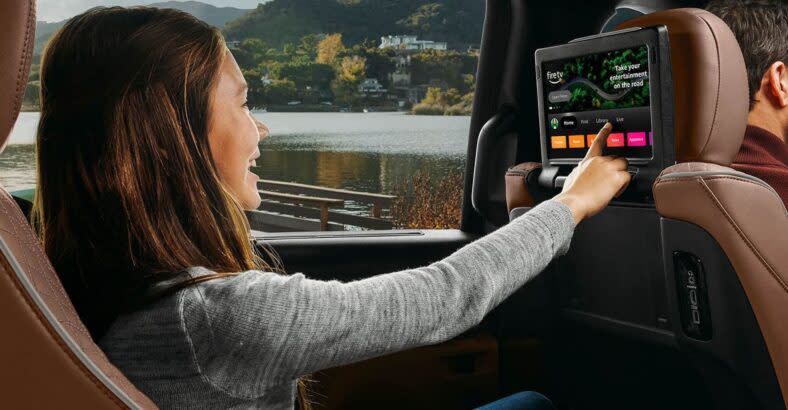 A touch screen in the 2025 Chrysler Pacifica