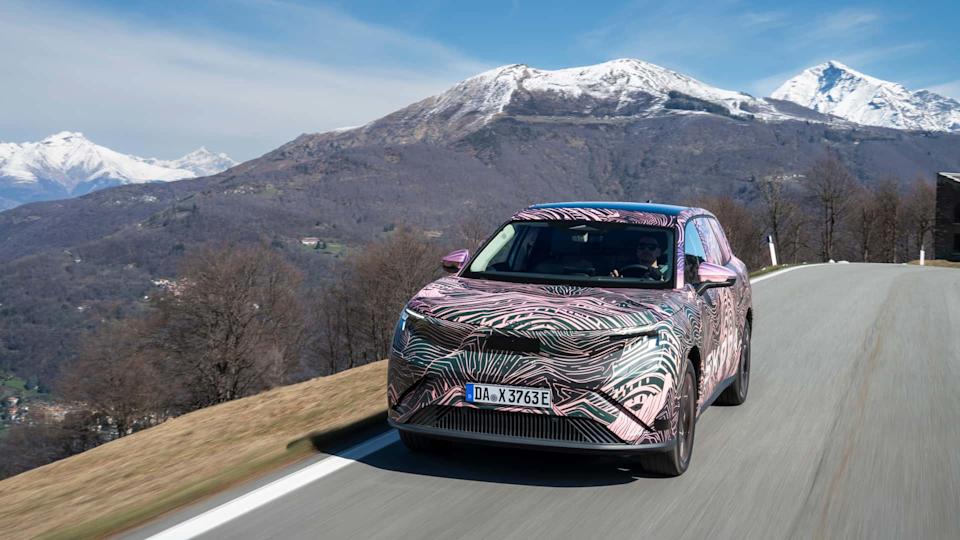 2027 Skoda Peaq teaser