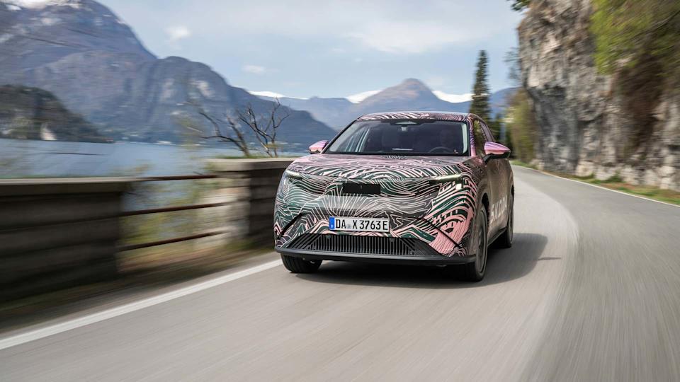 2027 Skoda Peaq teaser