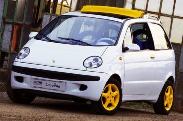The Italdesign Cinquecento (also known as the ID Cinquecento)/Italdesign Lucciola was a 1992 concept car designed by Giorgetto Giugiaro as a modern reinterpretation of the classic Fiat 500.Italdesign eventually sold the design to Daewoo.