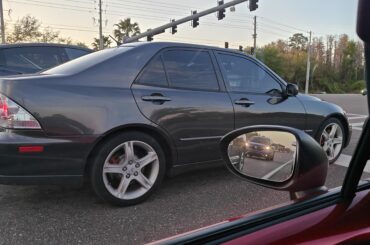 Surprisingly stock appearing first generation [Lexus IS300]