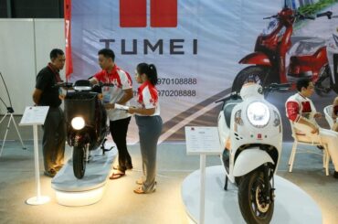 Surge in EV motorcycle sales in Mandalay amid fuel shortage; some shops run out of stock