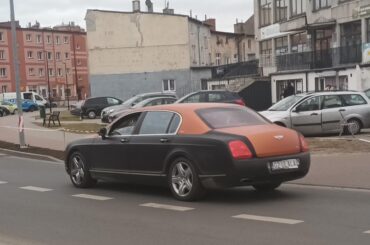 [Bentley Continental Flying Spur] First one i ever saw