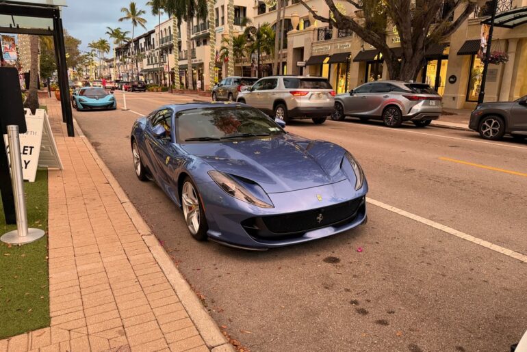 [812 GTS] Spotted on 5th Ave, Naples FL