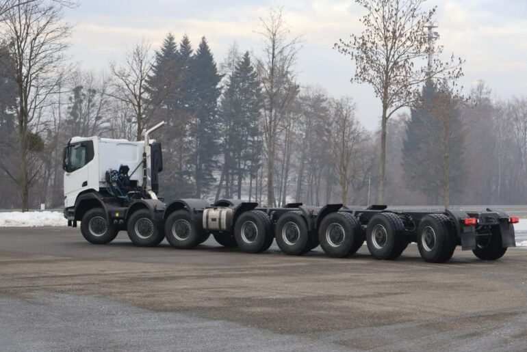 16 Wheel drive Tatra Pheonix cabover
