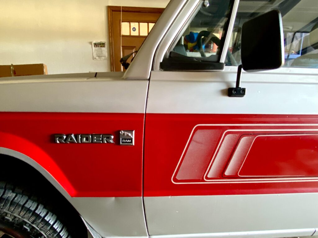 88 Dodge Ram Raider 4x4 [3855x2891]