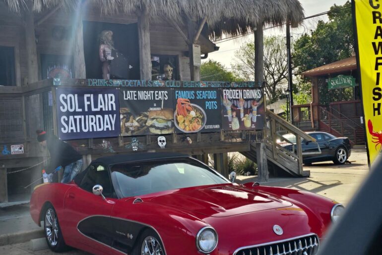 Is this a kit? (Kemah Texas)