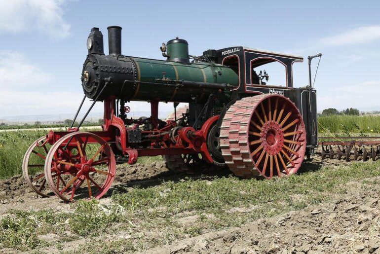 Avery steam tractor