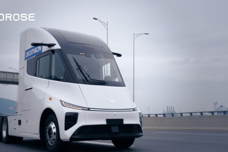 China’s Windrose Launches R700 Electric Truck in US, Eyes Tesla