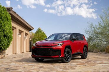 New 2026 Toyota RAV4 Plug-in Hybrid is Cheaper Than Old One