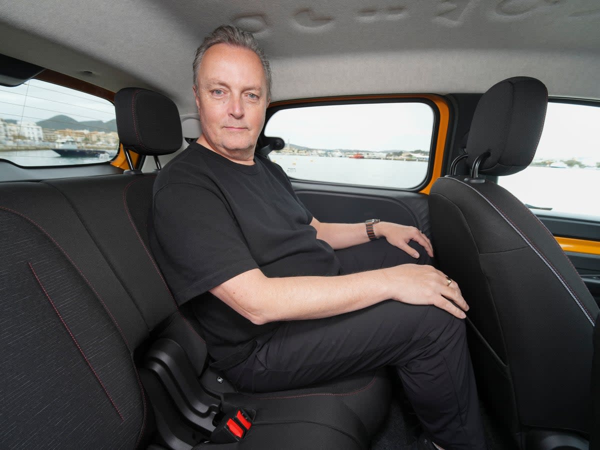 There's adult-size rear legroom behind a front seat set for a six-foot tall driver (Renault/Jed Leicester)