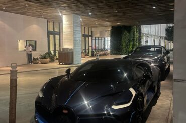 Liveupload from Miami [Bugatti Divo]