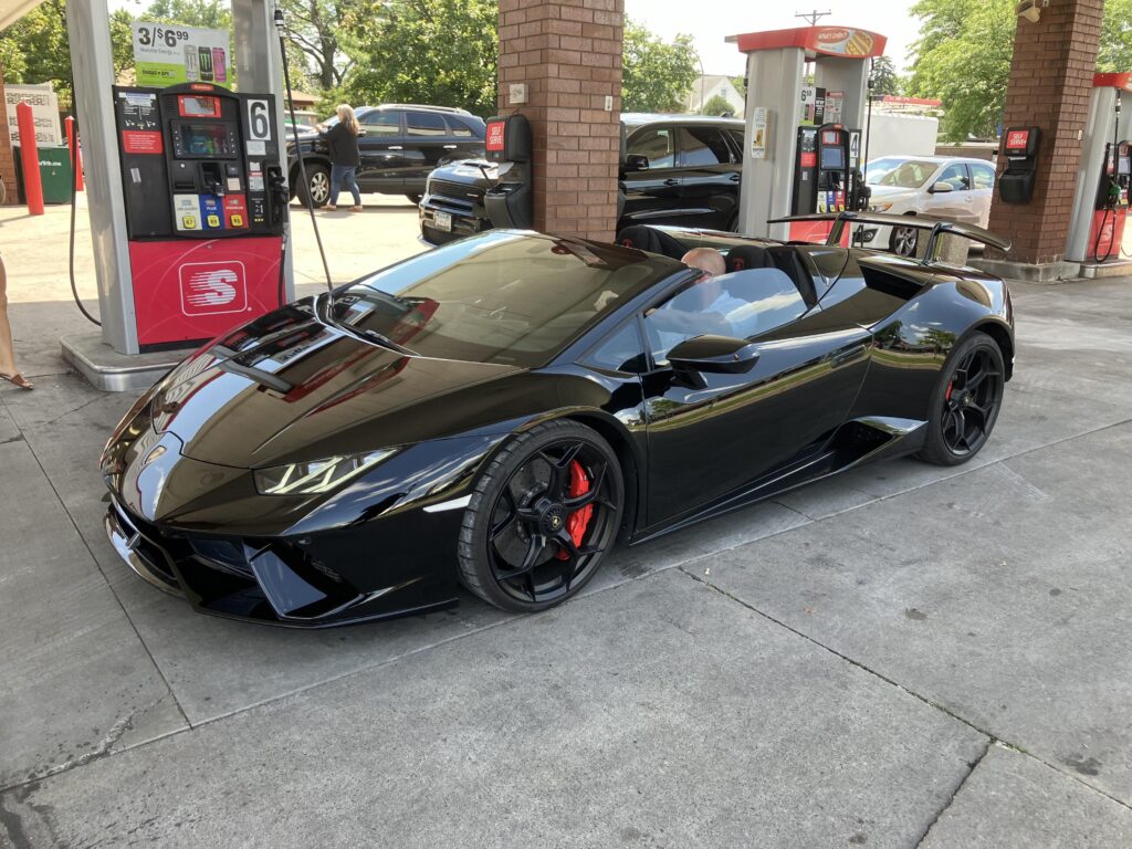[Lamborghini Huracan Performante] spotted at the gasser near my work