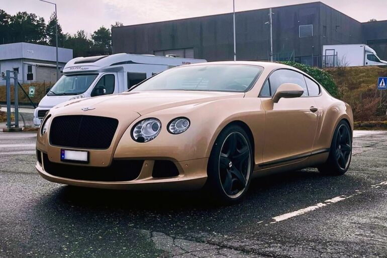 Spotted this [Bentley Continental GT] today