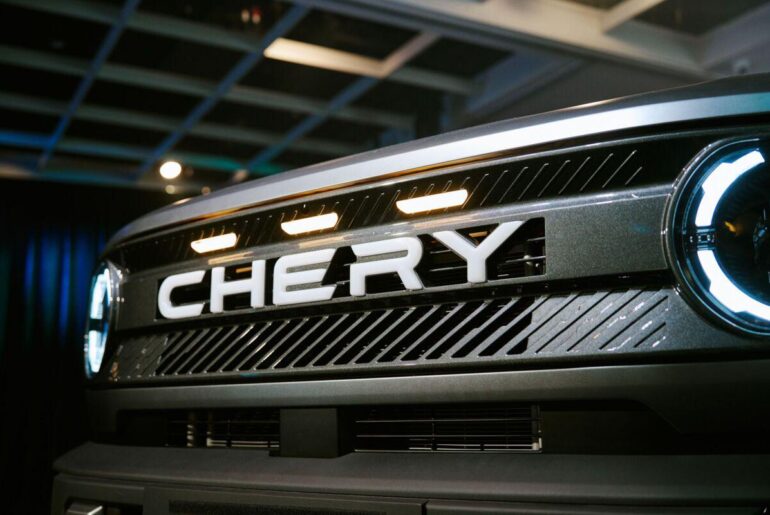 Chery Reveals Rhino Battery with 8-Minute Charging and 1,500km Range Target