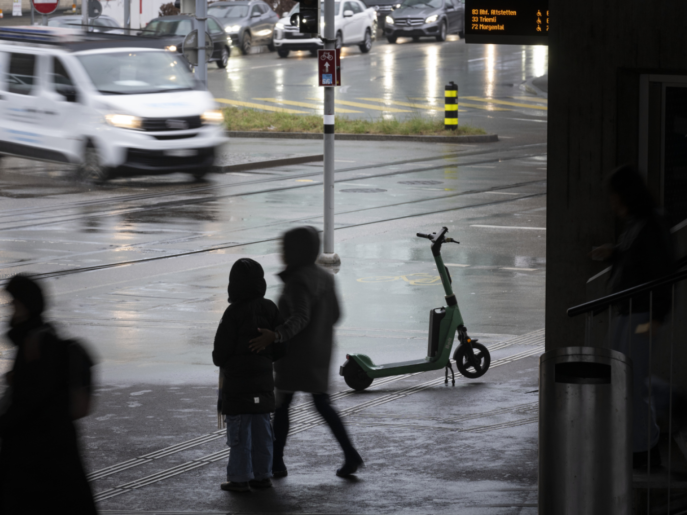 BFU warns of high accident risk with e-bikes and e-scooters