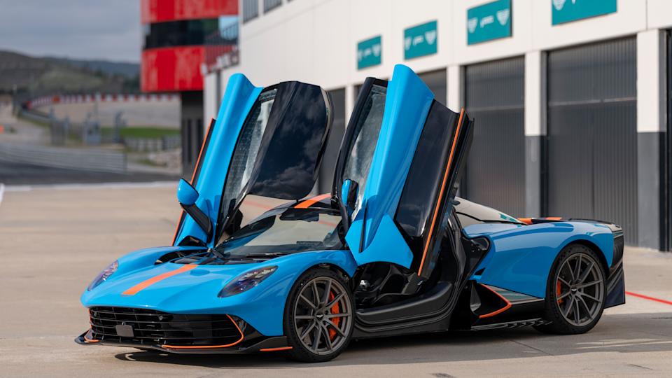 Aston Martin Valhalla