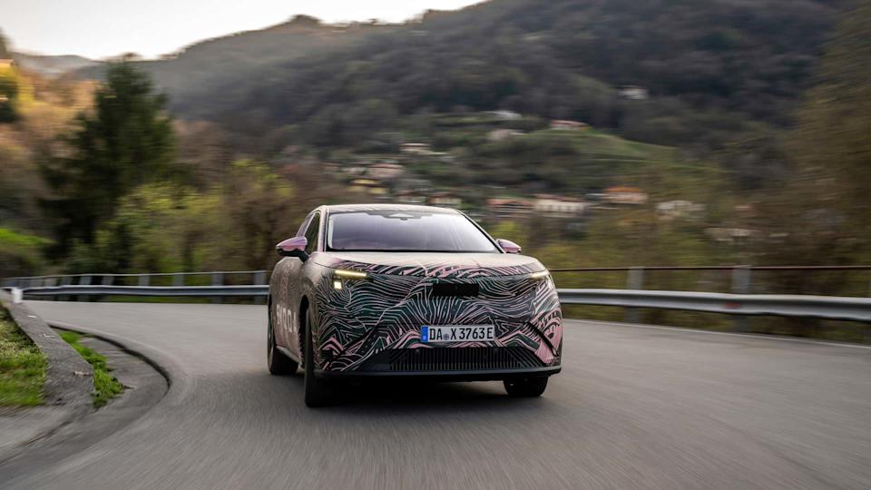 2027 Skoda Peaq teaser