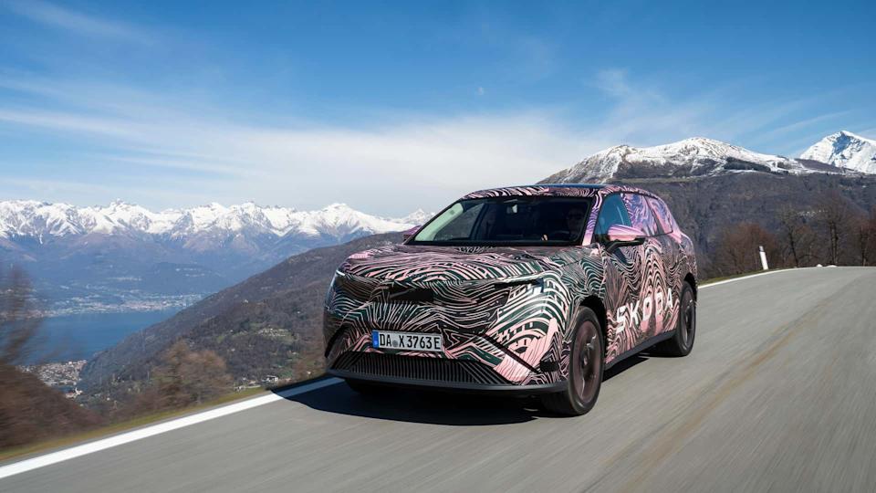 2027 Skoda Peaq teaser