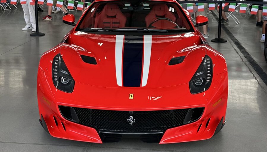 Ferrari F12 TDF [2439×2439]