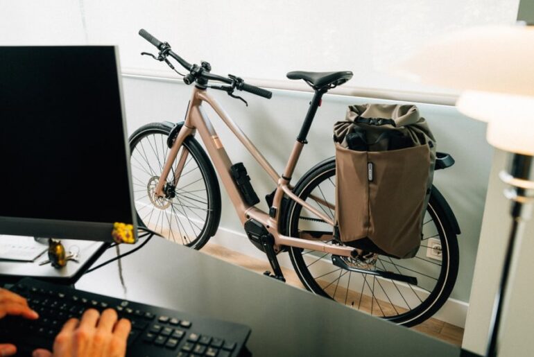 Orbea's new Carpe 10 part-folding urban electric bike slims down instantly for easy storage and charging - Cycling News