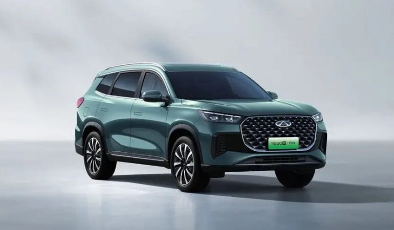 High petrol prices push SUV buyers toward plug-in hybrids