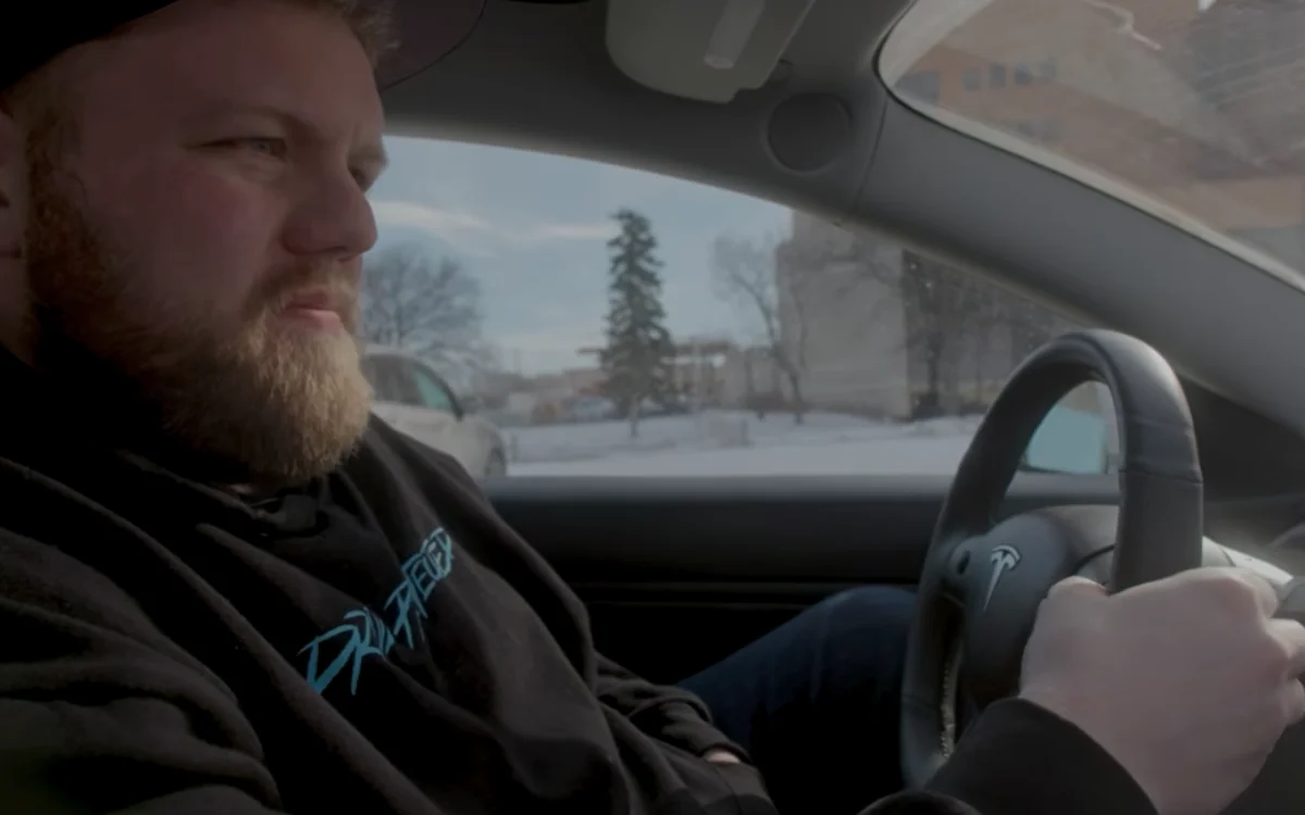 Guys buy the highest mileage Tesla in North America with 600,000km on the original battery and encounter unexpected problems