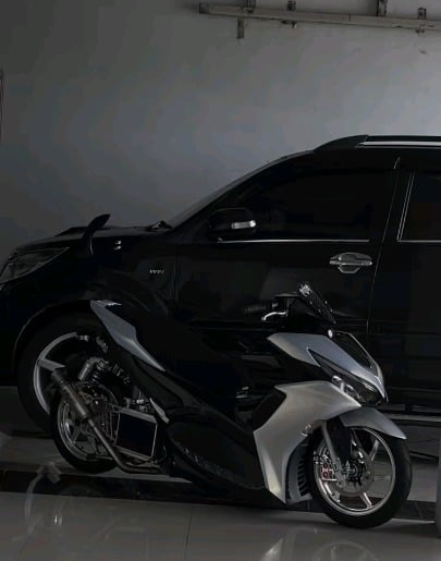 I know ya'll don't fck with scooters but hear me out...