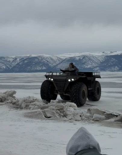 Big quad or tiny people?