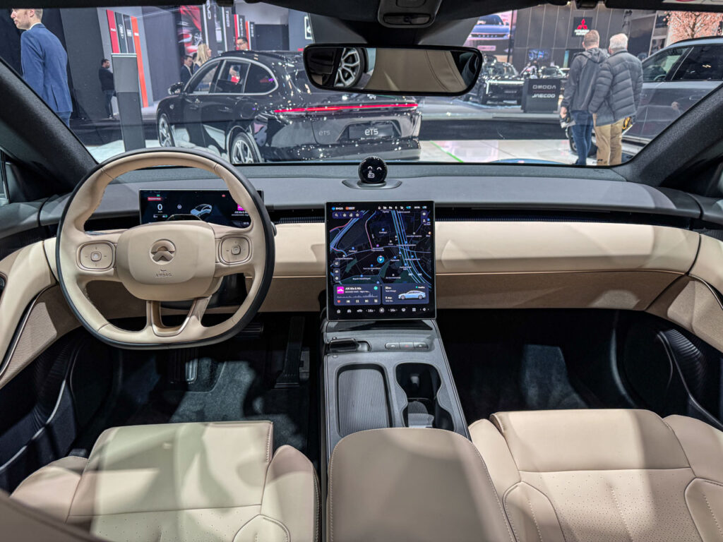 Nio ET5 sedan dashboard