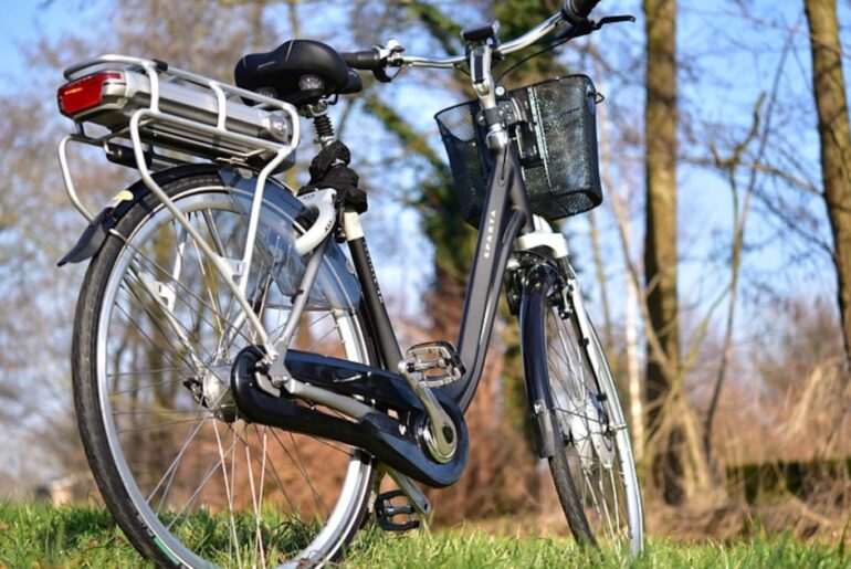 Oregon Lawmakers Lower Age for Riding an E-Bike From 16 to 14