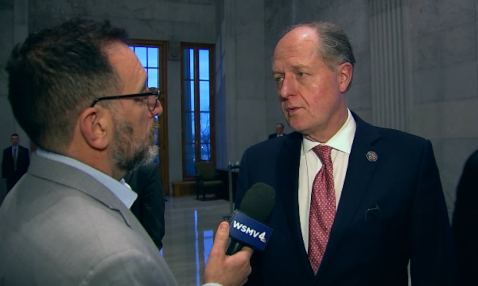 Tennessee senator’s Tesla investment raises questions as oversight bill advances