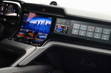 Porsche Cayenne Electric Curved Touchscreen: How Does It Work?