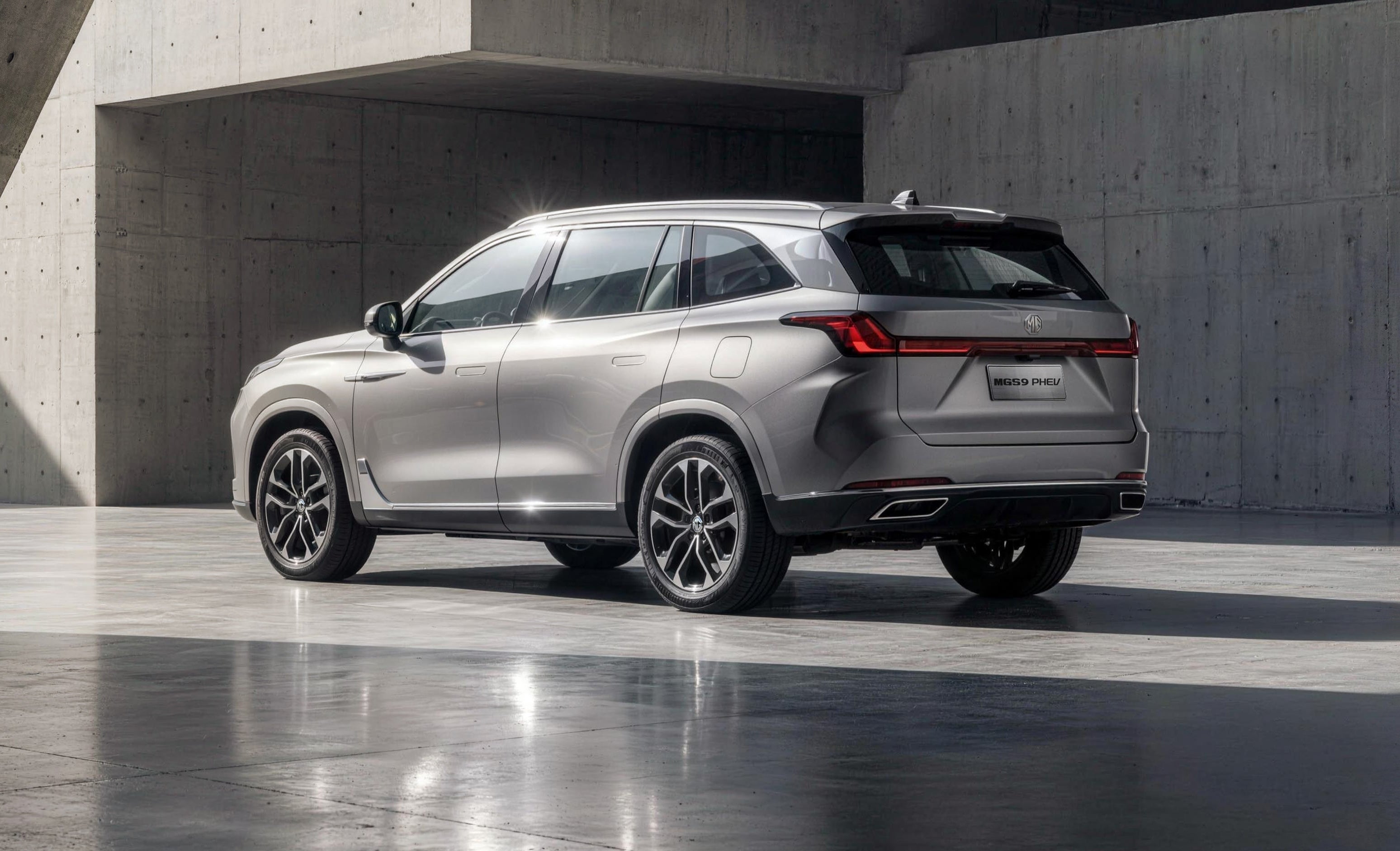 The MGS9 promises 62 miles of EV-only driving from its plug-in hybrid powertrain