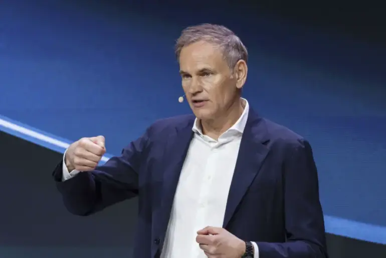 VW CEO Says Germany Must Learn From China's 'Strong Discipline'