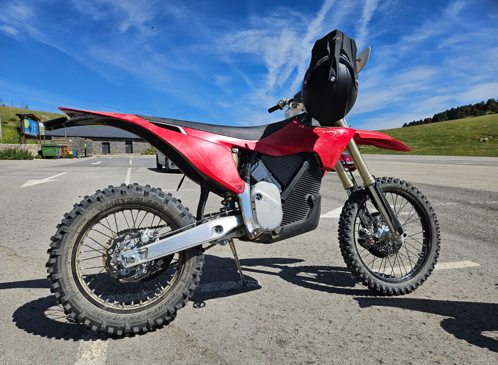 Guy Salens - THE PACK - Stark Destination Pyrenees - Electric Motorcycle News