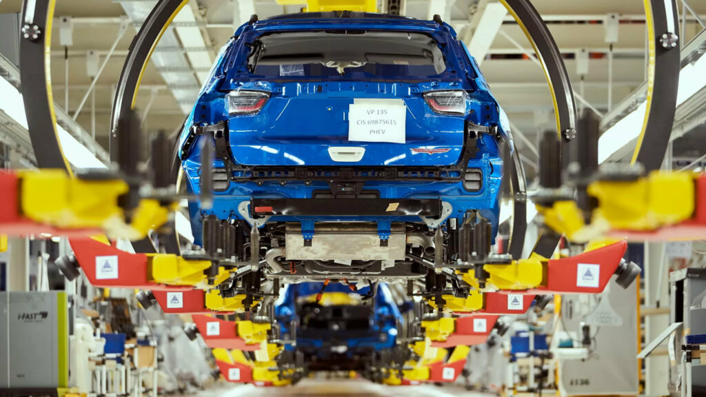  After Burning $26 Billion On EVs, Stellantis Might Turn To China For EVs