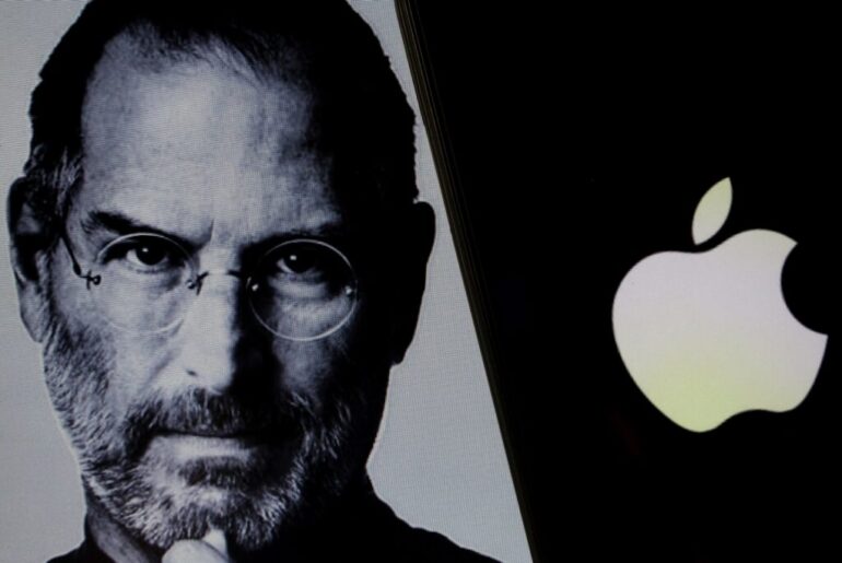 Elon Musk Should Borrow A Page From Steve Jobs And Create A Brand Identity For His EV Giant, Says Gary Black: 'Who Does Tesla Stand For…'