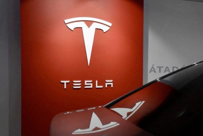 Tesla stock slips despite growing market share in Europe