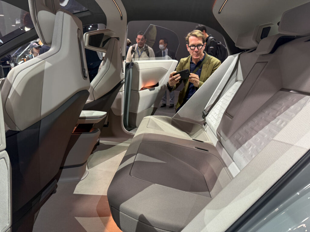 Toyota Corolla concept rear seat