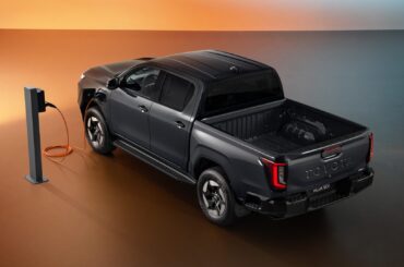 Patent filings hint at Toyota plug-in hybrid ute plans – Auto Trader NZ