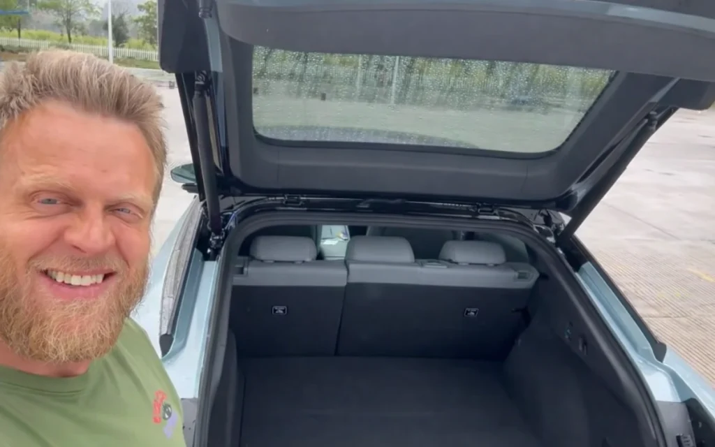 When a YouTuber set out to test the XPeng P7 EREV, he didn’t expect the Chinese car to leave him so impressed by the pace of modern EV technology.