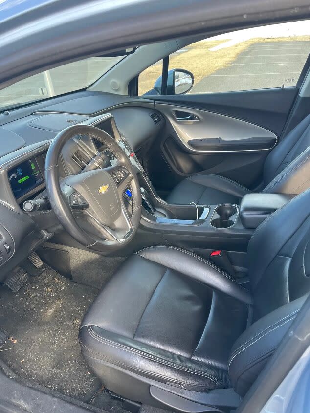 used car of the day 2013 chevrolet volt