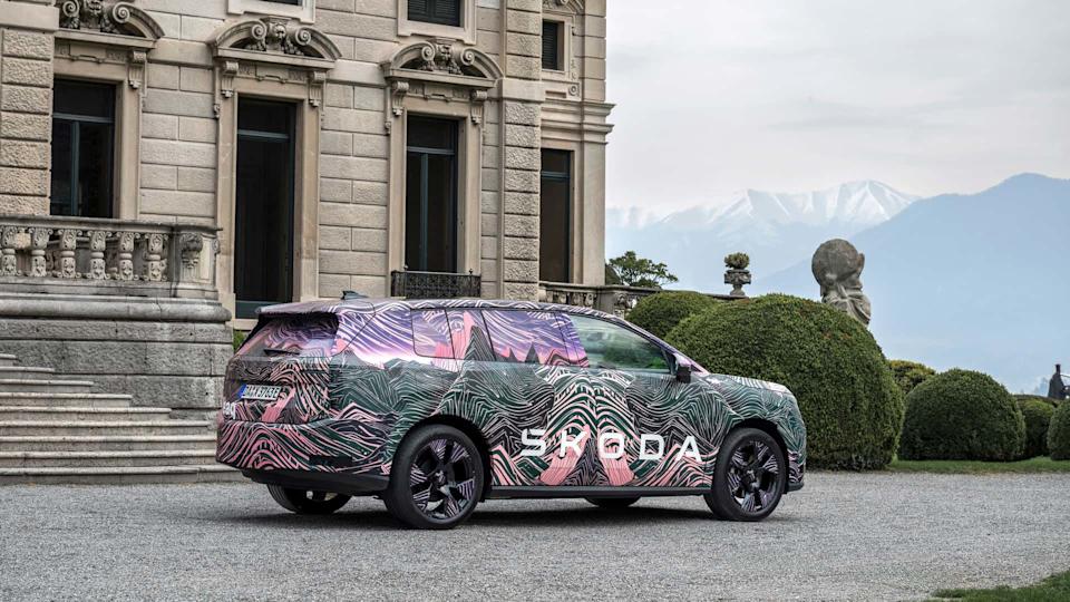 2027 Skoda Peaq teaser